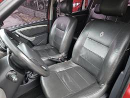 RENAULT - SANDERO - 2010/2011 - Vermelha - R$ 31.900,00