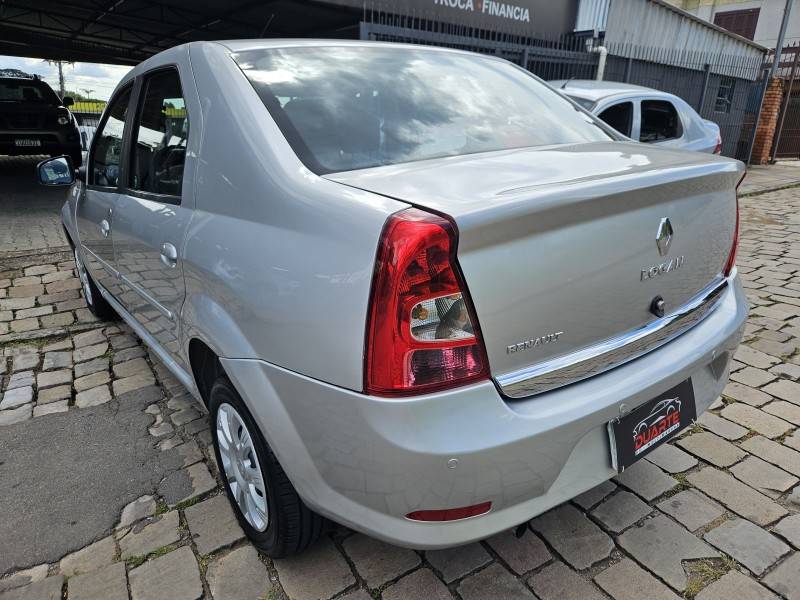 RENAULT - LOGAN - 2011/2012 - Prata - R$ 26.900,00