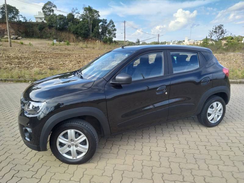 RENAULT - KWID - 2021/2022 - Preta - R$ 49.900,00