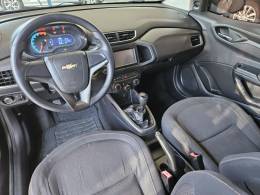 CHEVROLET - ONIX - 2013/2013 - Preta - R$ 43.900,00