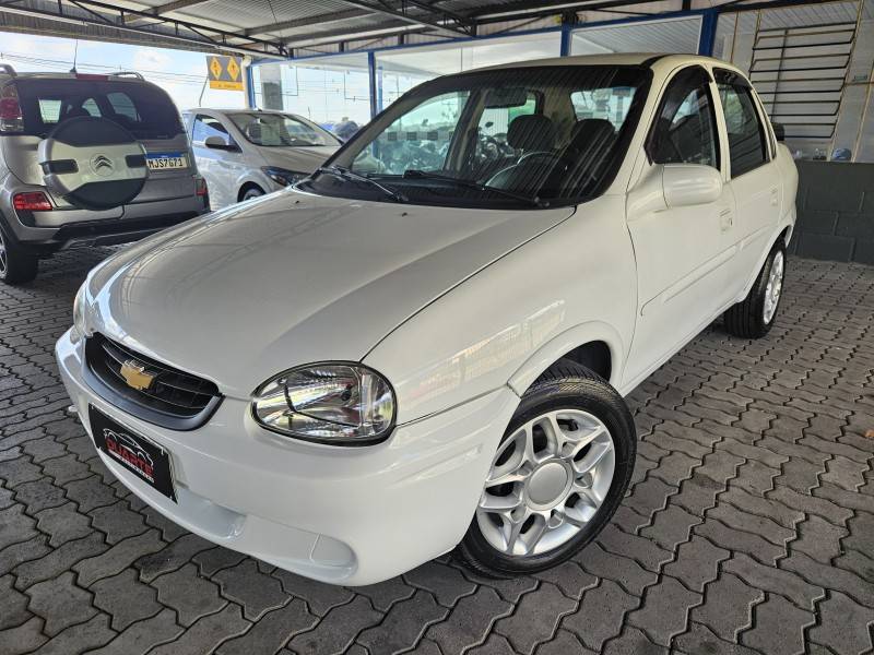 CHEVROLET - CLASSIC - 2005/2005 - Branca - R$ 21.900,00