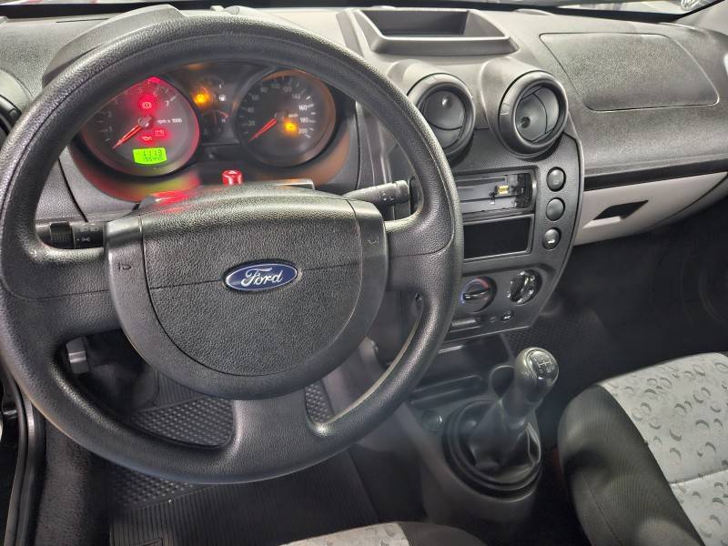 FORD - FIESTA - 2009/2009 - Preta - R$ 26.900,00