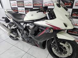 SUZUKI - GSX - 2011/2012 - Branca - R$ 29.900,00