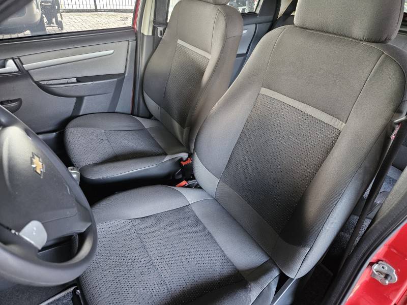 CHEVROLET - CELTA - 2014/2014 - Vermelha - R$ 35.900,00