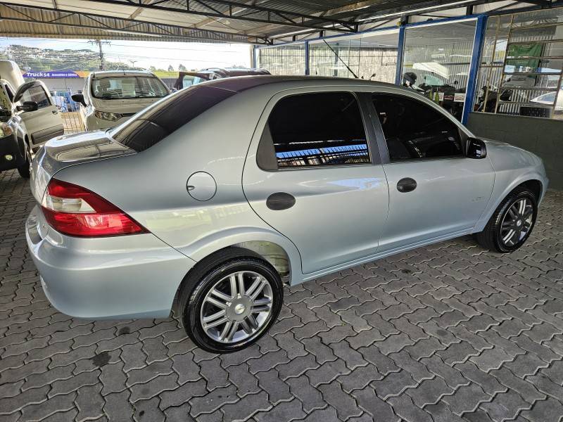 CHEVROLET - PRISMA - 2008/2009 - Prata - R$ 25.900,00