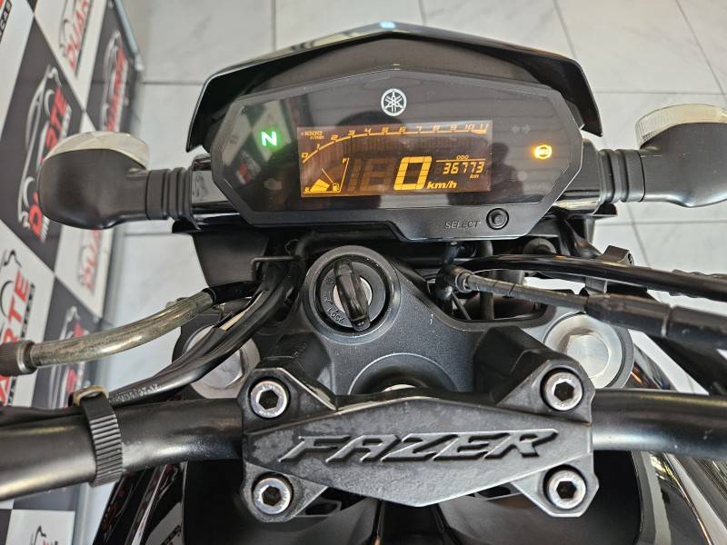 YAMAHA - FAZER - 2018/2018 - Preta - R$ 18.900,00