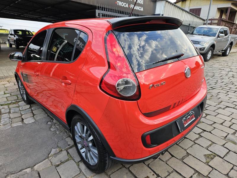 FIAT - PALIO - 2012/2012 - Vermelha - R$ 37.900,00