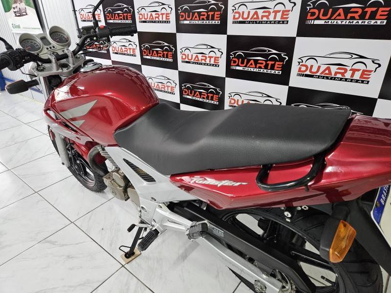 HONDA - CBX 250 TWISTER - 2006/2006 - Vermelha - R$ 10.900,00