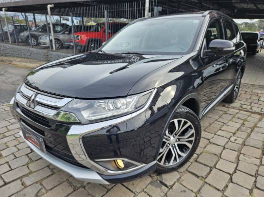 MITSUBISHI - OUTLANDER - 2015/2016 - Preta - R$ 87.900,00