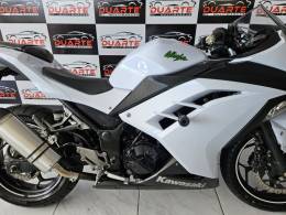 KAWASAKI - NINJA 300 - 2014/2015 - Branca - R$ 21.900,00