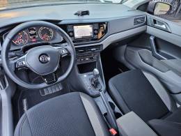 VOLKSWAGEN - POLO - 2018/2019 - Prata - R$ 75.900,00