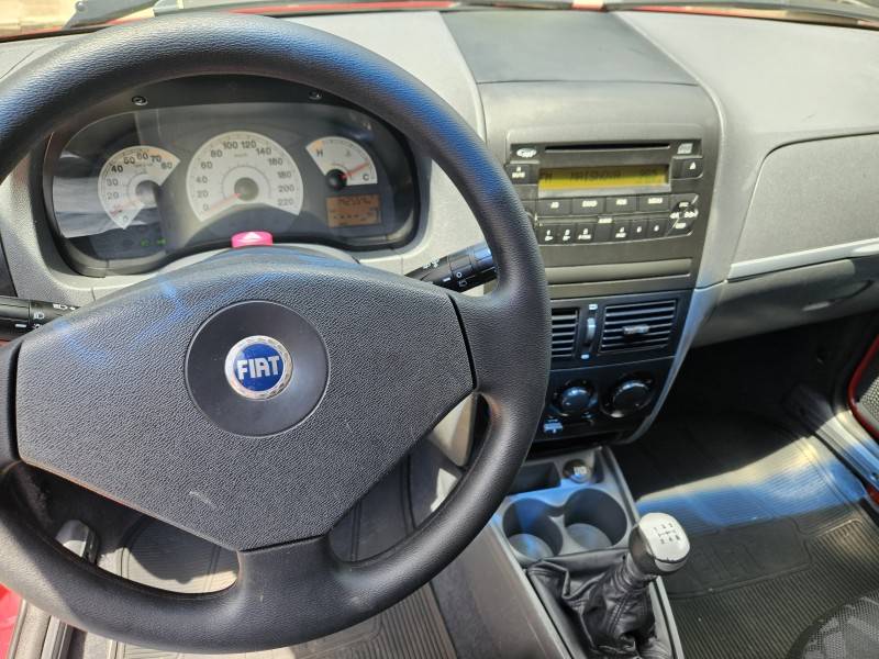 FIAT - PALIO - 2007/2008 - Vermelha - R$ 26.900,00