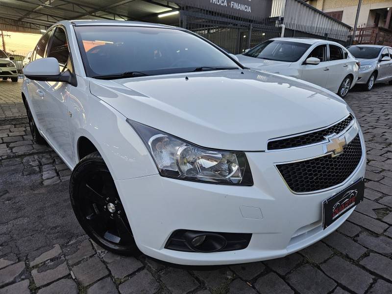 CHEVROLET - CRUZE - 2013/2014 - Branca - R$ 58.900,00