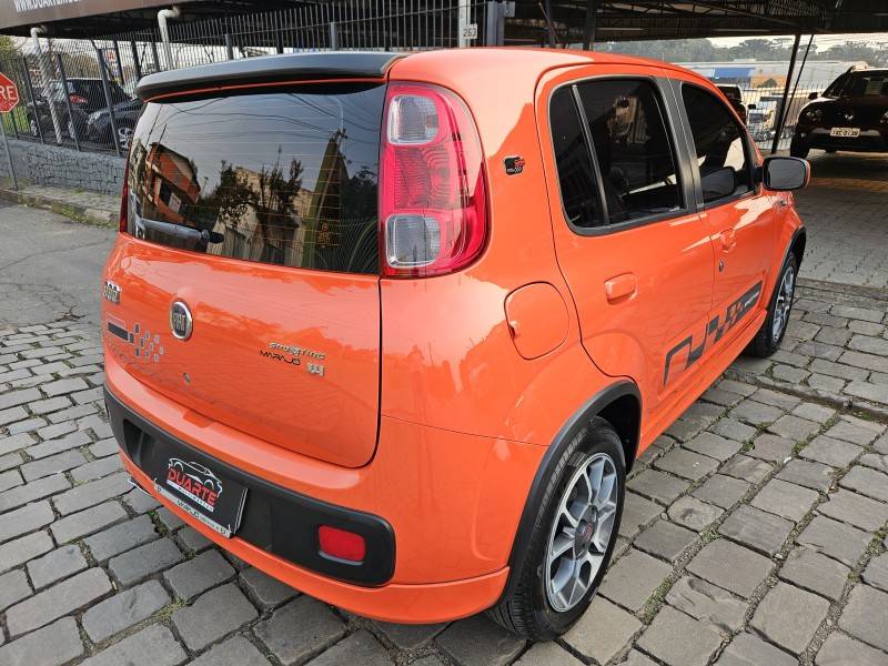 FIAT - UNO - 2011/2012 - Laranja - R$ 37.900,00