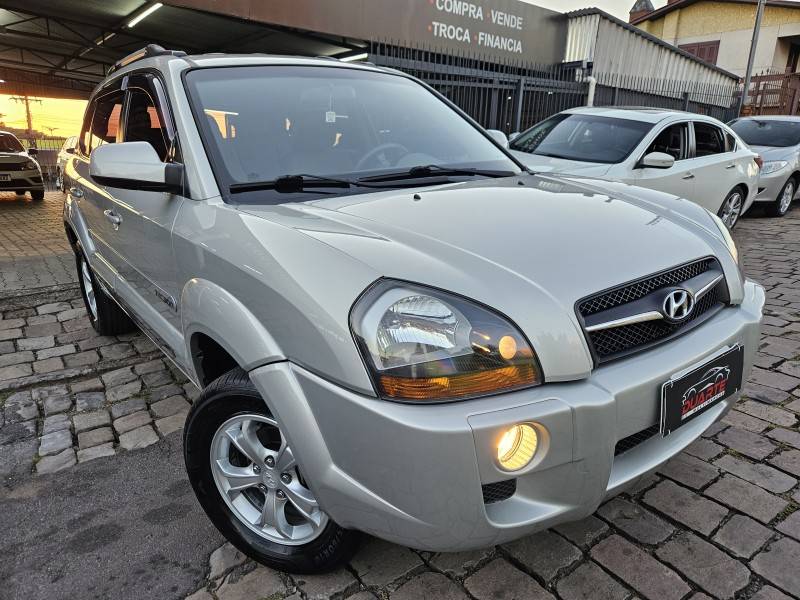 HYUNDAI - TUCSON - 2013/2014 - Prata - R$ 55.900,00