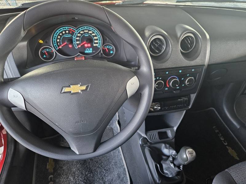 CHEVROLET - CELTA - 2014/2014 - Vermelha - R$ 35.900,00