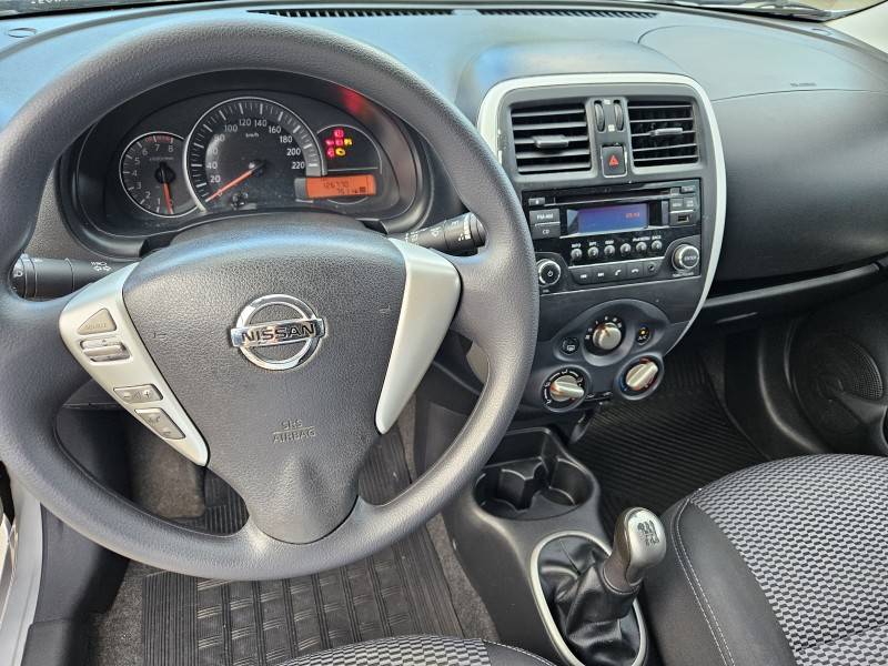 NISSAN - MARCH - 2016/2016 - Prata - R$ 42.900,00