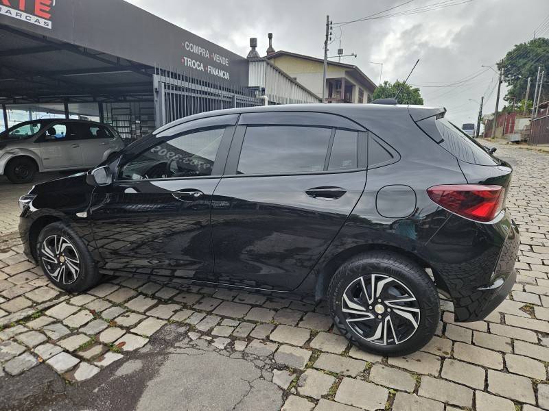 CHEVROLET - ONIX - 2024/2025 - Preta - R$ 77.900,00