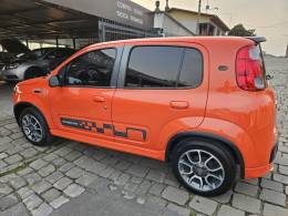 FIAT - UNO - 2011/2012 - Laranja - R$ 37.900,00