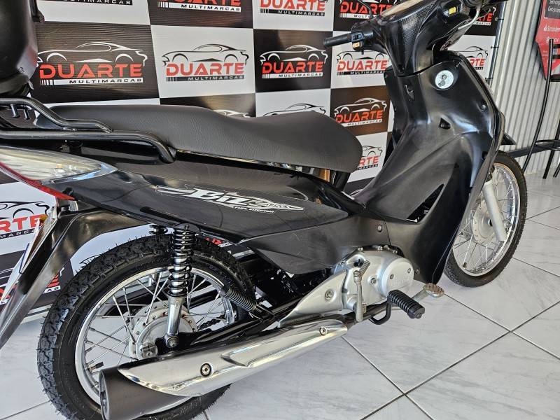 HONDA - BIZ 125 - 2009/2009 - Preta - R$ 9.500,00