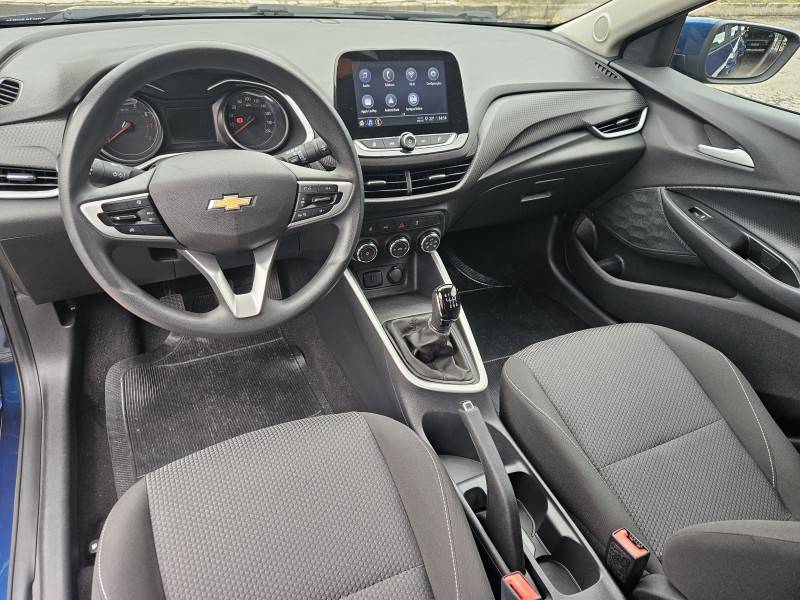 CHEVROLET - ONIX - 2023/2024 - Azul - R$ 72.900,00