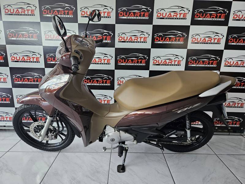 HONDA - BIZ 125 - 2020/2021 - Marrom - R$ 15.500,00