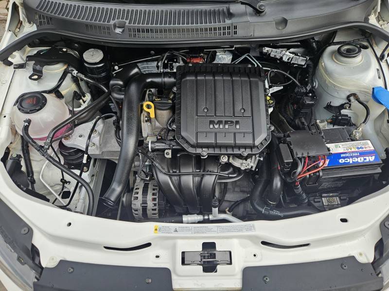 VOLKSWAGEN - VOYAGE - 2018/2019 - Branca - R$ 47.900,00