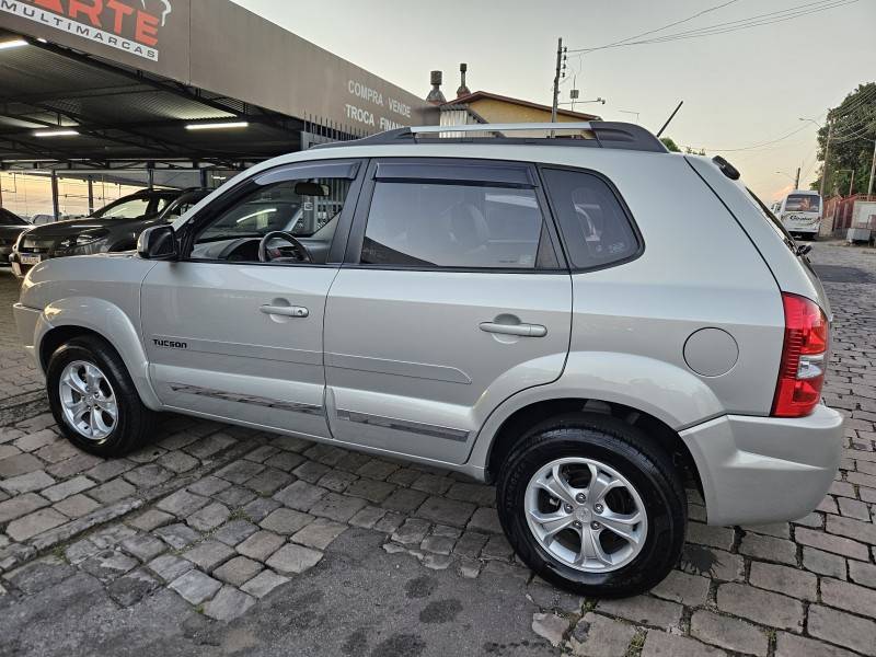 HYUNDAI - TUCSON - 2013/2014 - Prata - R$ 55.900,00