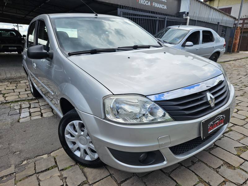 RENAULT - LOGAN - 2011/2012 - Prata - R$ 26.900,00