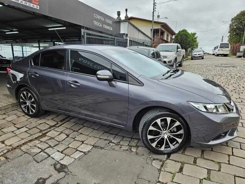 HONDA - CIVIC - 2015/2016 - Cinza - R$ 81.900,00