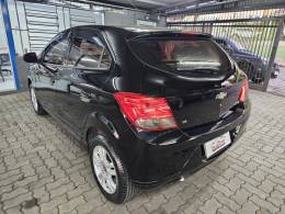 CHEVROLET - ONIX - 2013/2013 - Preta - R$ 43.900,00