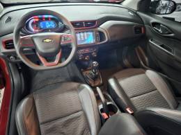 CHEVROLET - ONIX - 2017/2018 - Vermelha - R$ 62.900,00
