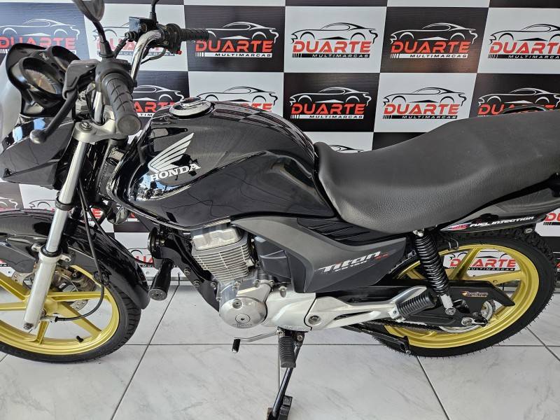 HONDA - CG 150 - 2011/2011 - Preta - R$ 11.500,00