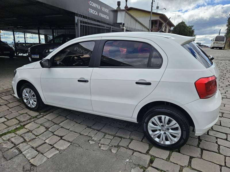 VOLKSWAGEN - GOL - 2017/2017 - Branca - R$ 45.900,00