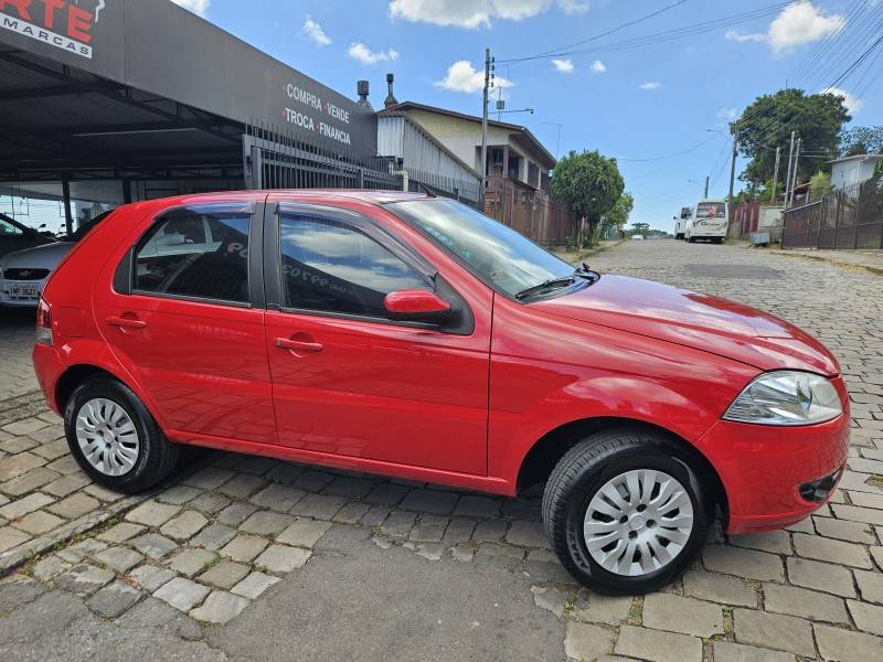 FIAT - PALIO - 2007/2008 - Vermelha - R$ 26.900,00