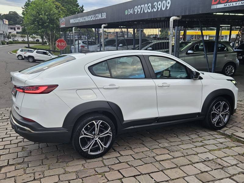 FIAT - FASTBACK - 2024/2025 - Branca - R$ 127.900,00