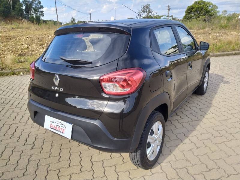 RENAULT - KWID - 2021/2022 - Preta - R$ 49.900,00