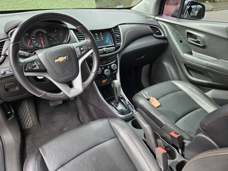 CHEVROLET - TRACKER - 2018/2018 - Cinza - R$ 93.900,00