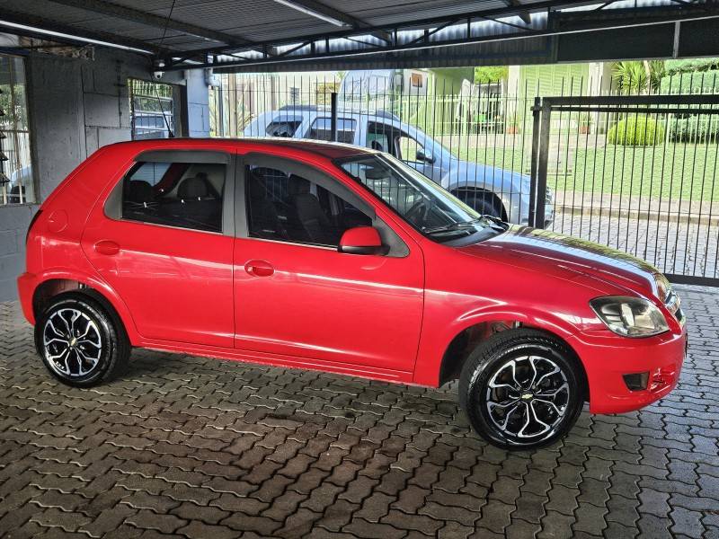 CHEVROLET - CELTA - 2014/2014 - Vermelha - R$ 35.900,00