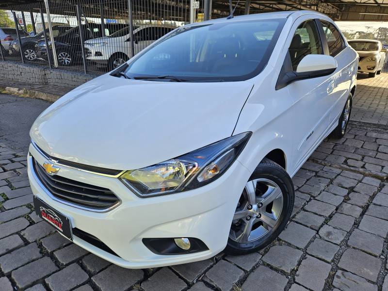 CHEVROLET - PRISMA - 2017/2018 - Branca - R$ 63.900,00