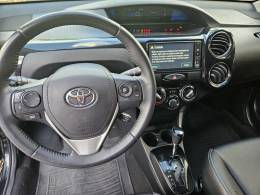 TOYOTA - ETIOS - 2016/2017 - Preta - R$ 61.900,00