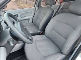 RENAULT - CLIO - 2007/2008 - Prata - R$ 25.900,00