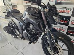 YAMAHA - FAZER - 2018/2018 - Preta - R$ 18.900,00