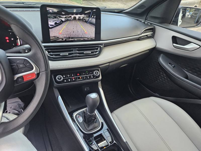 FIAT - FASTBACK - 2024/2025 - Branca - R$ 127.900,00