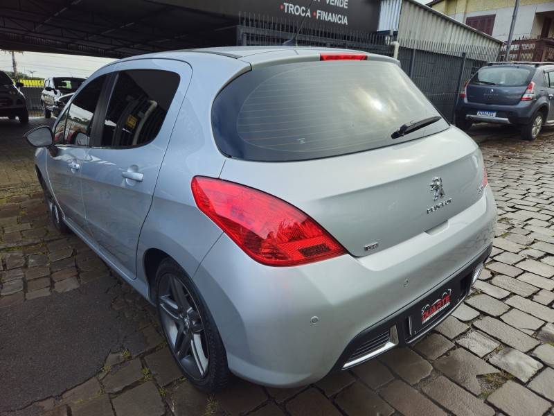 PEUGEOT - 308 - 2013/2014 - Prata - R$ 45.900,00