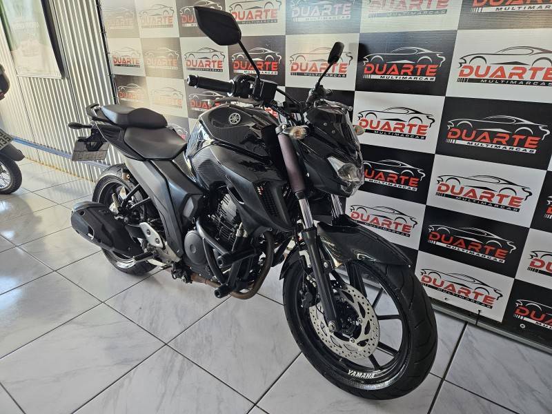 YAMAHA - FAZER - 2018/2018 - Preta - R$ 18.900,00