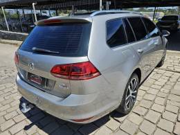VOLKSWAGEN - GOLF - 2015/2016 - Prata - R$ 88.900,00