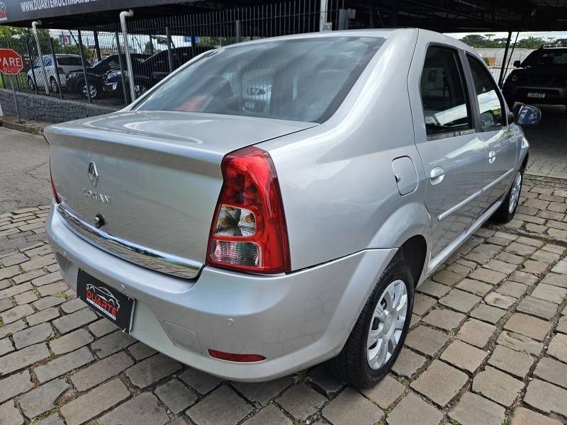 RENAULT - LOGAN - 2011/2012 - Prata - R$ 26.900,00