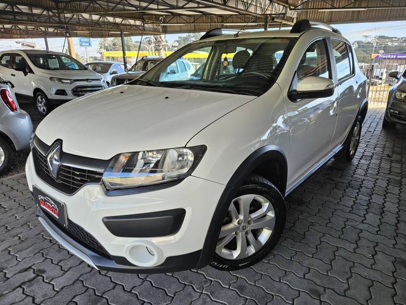 RENAULT - SANDERO - 2014/2015 - Branca - R$ 45.900,00