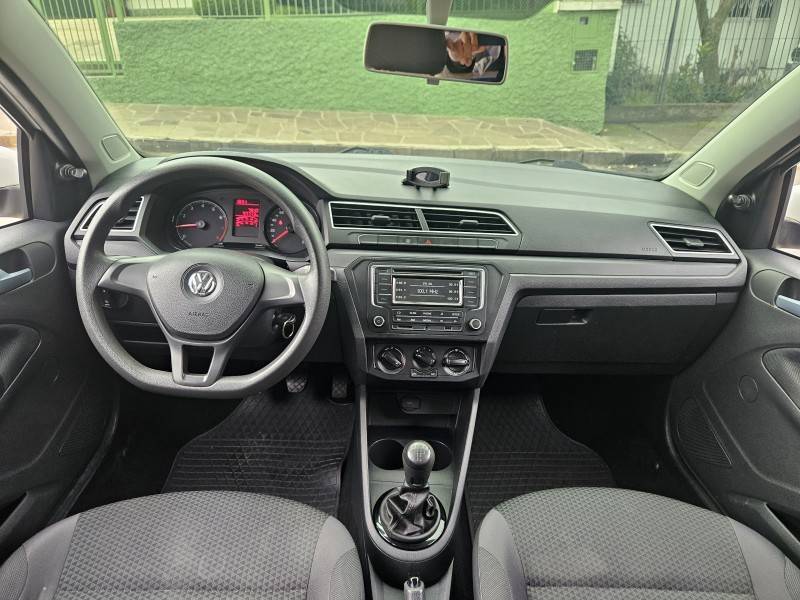 VOLKSWAGEN - VOYAGE - 2018/2019 - Branca - R$ 47.900,00